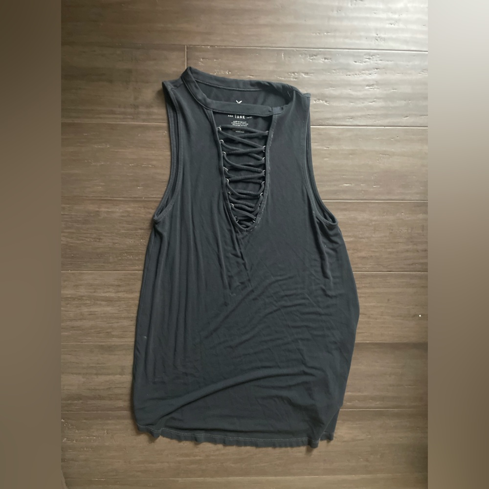 AE SOFT & SEXY BLACK TANK TOP V-neck detailing XS